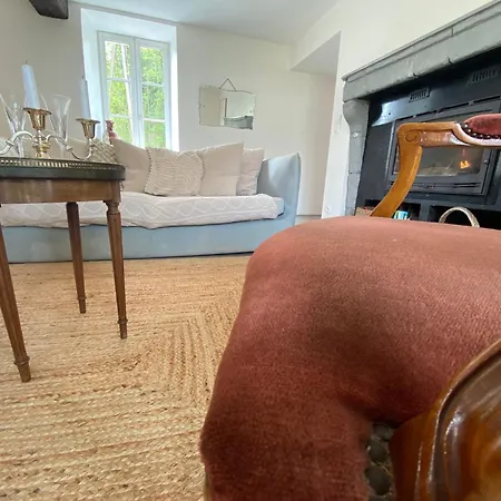 Дом отдыха Votre Maison De Famille Dans Le Perche